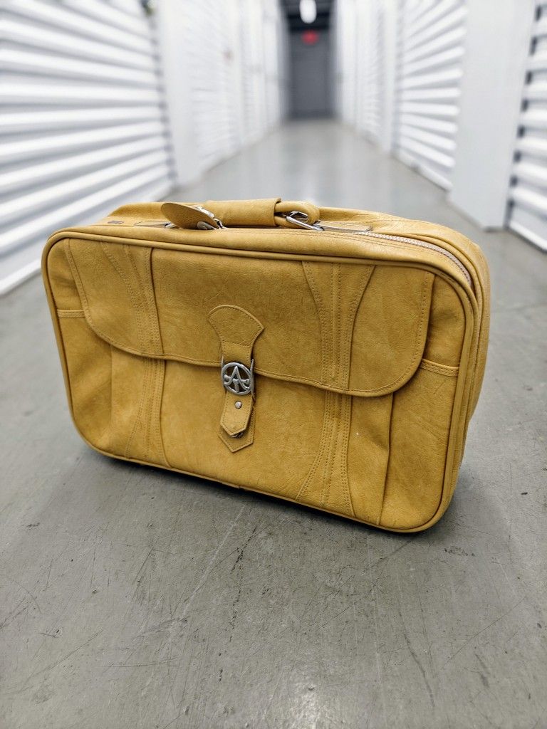 Vintage American Tourister