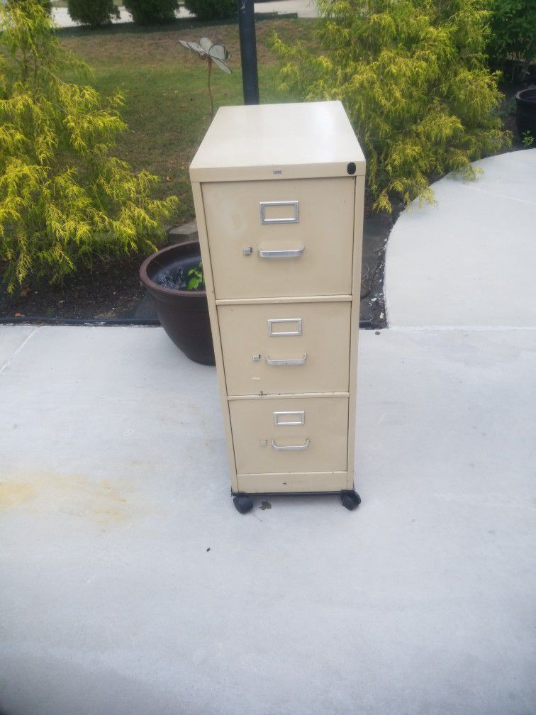 Three Drawer File Cabinet With Wheels