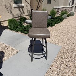 Single Bar Stool 