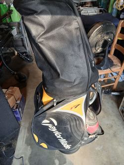 TAYLORMADE R7 GOLF BAG