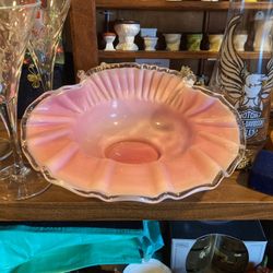 Large pink Silvercrest Fenton cramped Jack N Pulpit  style bowl
