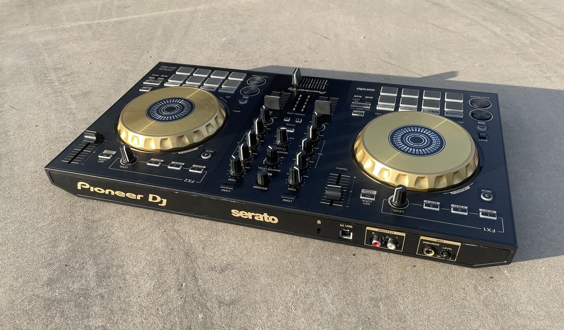 Pioneer DDJ-SB3 Limited Edition Gold Serato DJ Controller With Pad Scratch