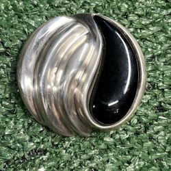 Taxco Mexico TP-121 Sterling Silver Modern Black Onyx Pendant/Brooch (Large)