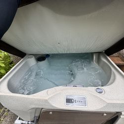 Hot Tub - 2022 Azure Premier 