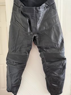 Men’s Alpinestars leather motorcycle pants.  Size 46.