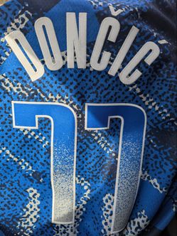 New Nike Luka Doncic Jersey - XL