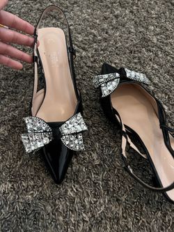 Cute bow heels