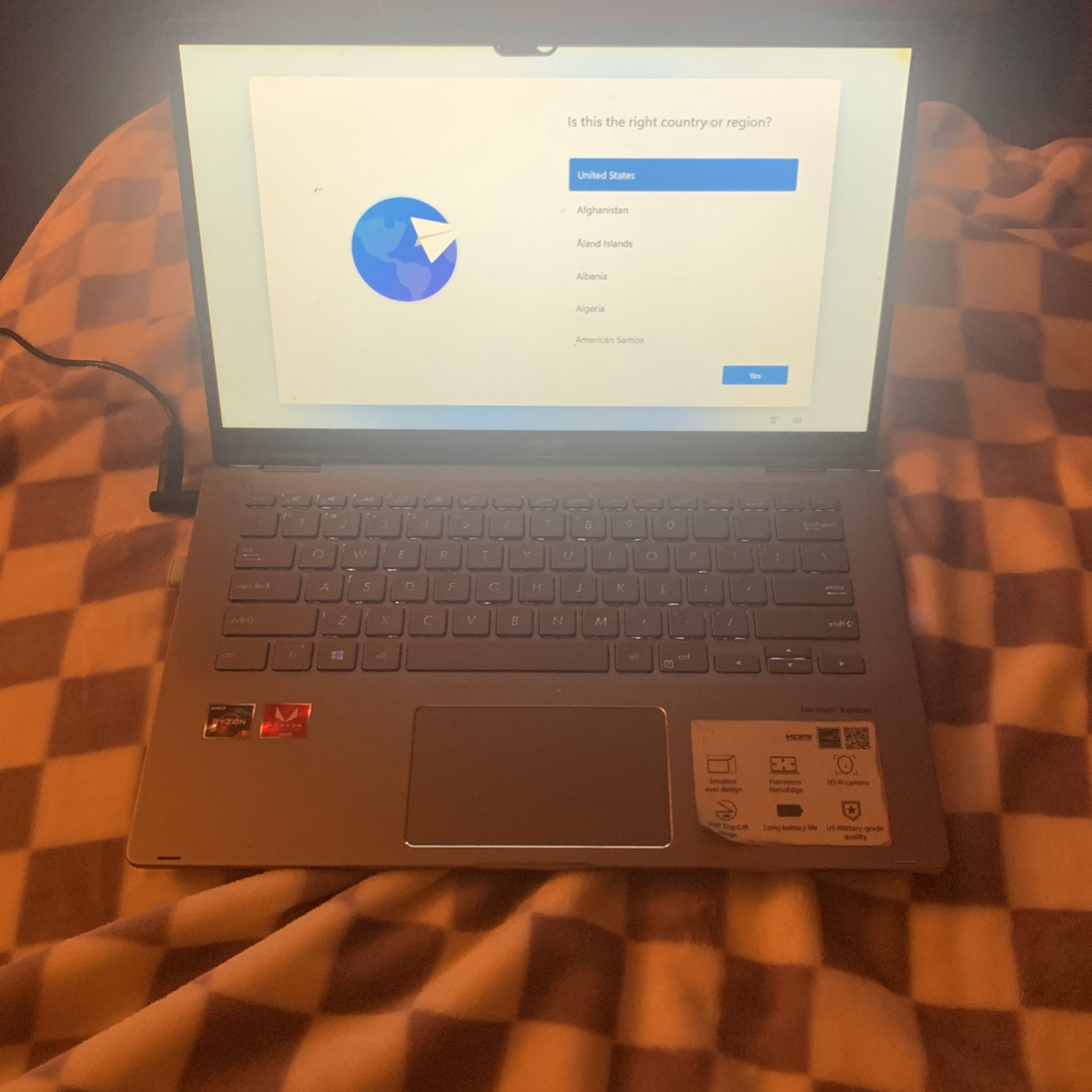 ASUS Laptop 
