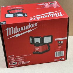 Milwaukee 2368-20 M18 Lithium-Ion Cordless 4500 Lumens ROVER Dual Power Triple-Panel Flood Light