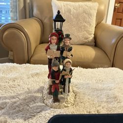 Rare Vintage Dickens’s Family Carolers