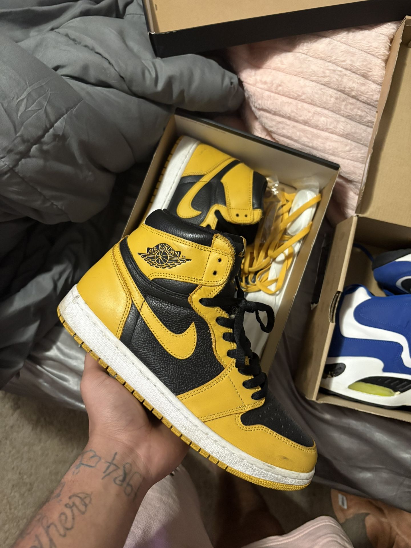 jordan 1s size 10 