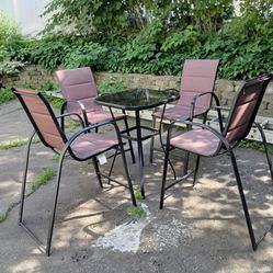 Table And Chairs 