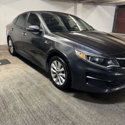 2017 KIA Optima