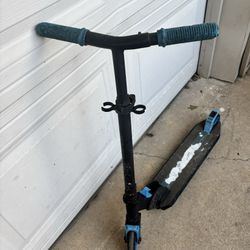 Neon scooter adjustable wheels lightings blue