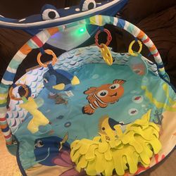 Disney Baby Finding Nemo Mr. Ray Ocean Lights & Music Gym, Ages Newborn + 