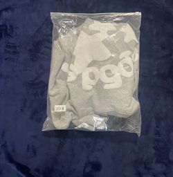 Sp5der Grey Hoodie w/ White Star Print – Streetwear Essential – Clean Condition
