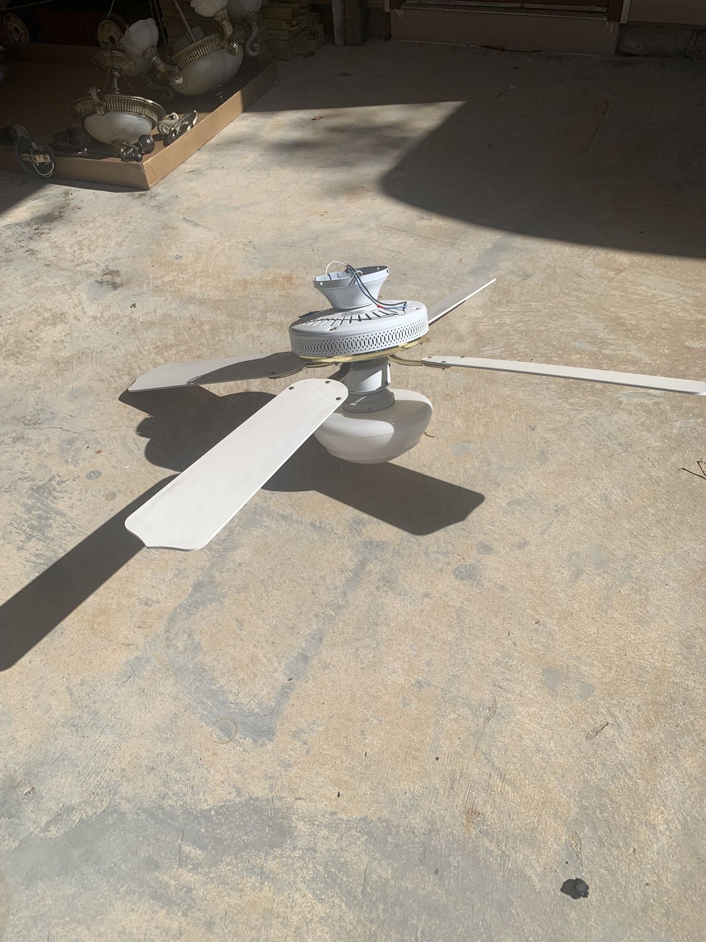 White Ceiling Fan With Light