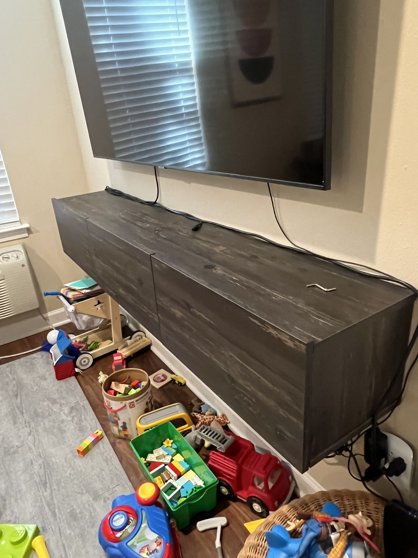 Ozge Floating entertainment System