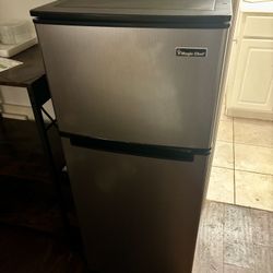 Brand New Magic Chef Freezer And fridge 
