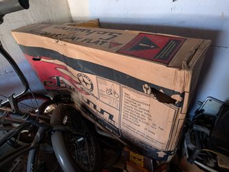 Schwinn OCC stingray XL.  NEW IN BOX. $500.