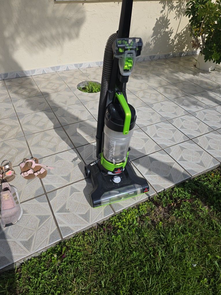 Pet Hair Vaccuum Bissell Power Force