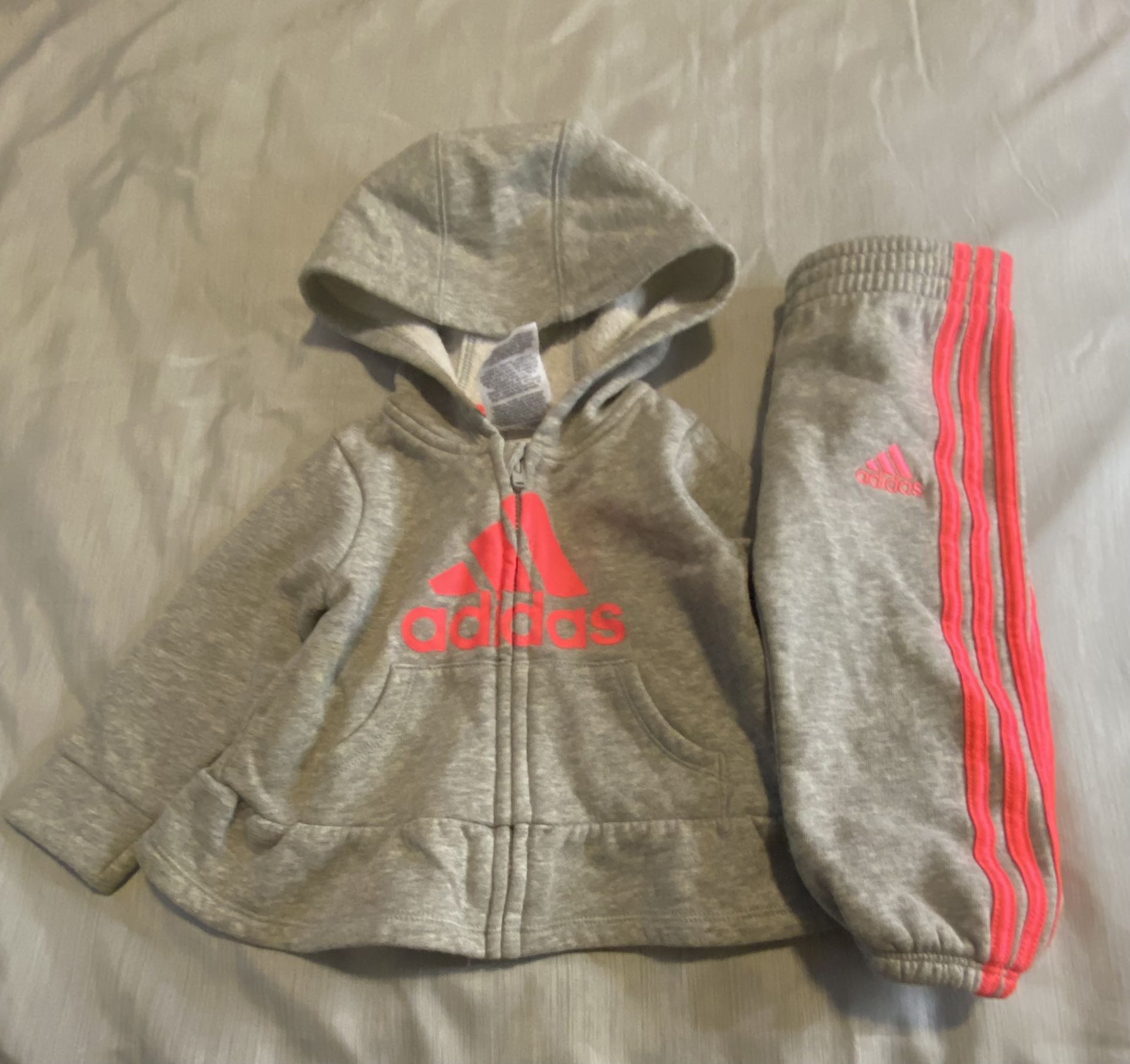 Adidas, Baby Girls, Two-Piece Hooded Set. size, 6M
