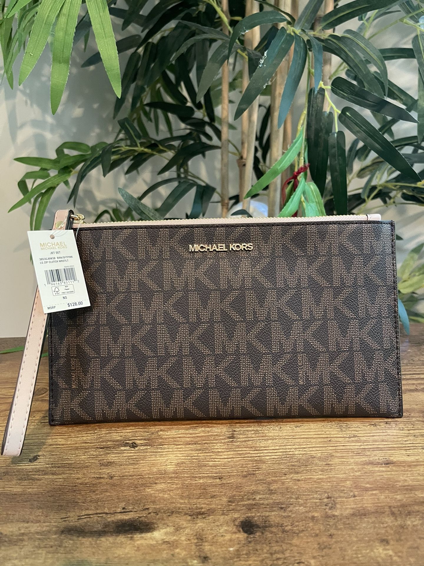 Michael Kors LG Zip Clutch Wristlet