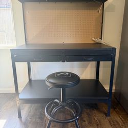 Tool Bench/Work Bench w/Stool!