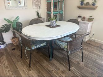 Oval pier, one dining table
