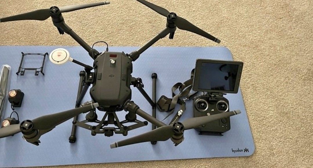 DJI M210 V2 + Z30 + 4 TB55 + 4 WB37 + Go Professional Case.