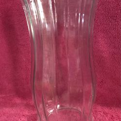 Vintage Brody Co. Clear Ribbed Glass 9 3/4” Vase
