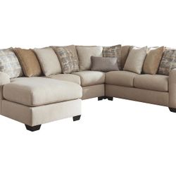 Beautiful Absolutely Stunning Sectional!
