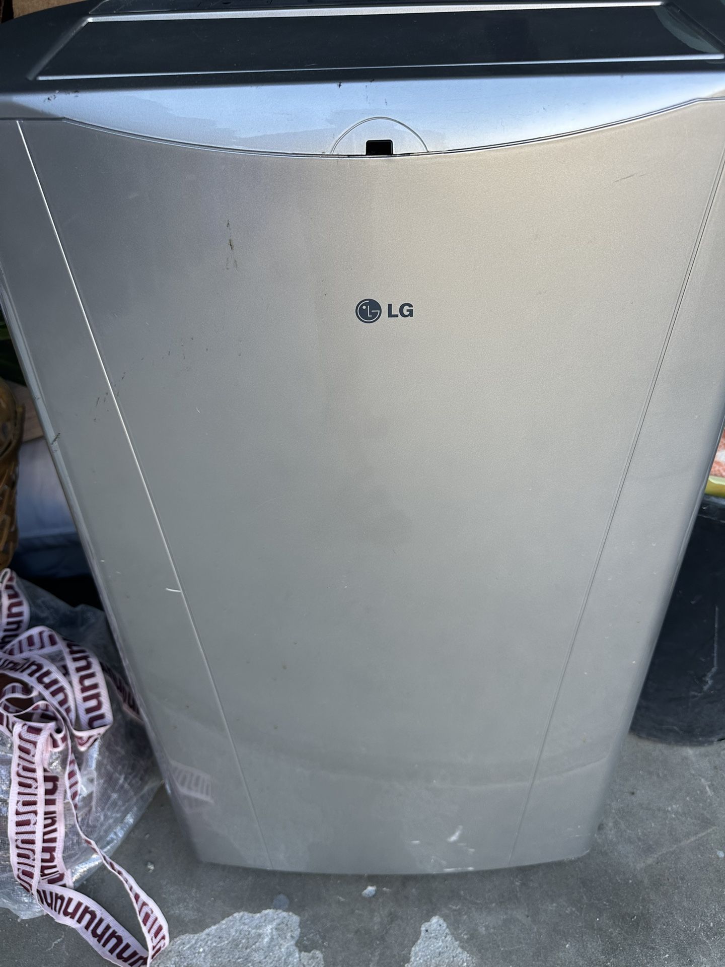 LG A/C and Heater 14000 BTU 