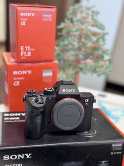 Sony Alpha A7R III camera Body