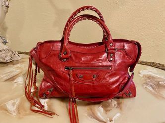 VERY BEAUTIFUL ELEGANT AUTHENTIC LAMBSKIN SHINY SILVER HANDBAG AND SHOULDER..BRAND BALENCIAGA PARIS..GREAT CONDITION