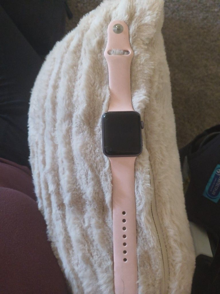 Apple Watch Series 3 42mm Aluminum