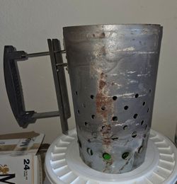 Charcoal chimney starter