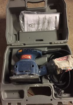 Ryobi 1/4” sheet sander with carrying case/box