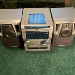 Aiwa Stereo With Radio And 3 CD Player