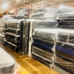 ✅ Queen  Mattress (Double Sides) • Box Spring • Delivery Free to DM,(V), DE and WV we charge small fee delivery  📦