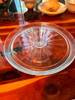 Clear Glass Serving Plate with Starburst Pattern