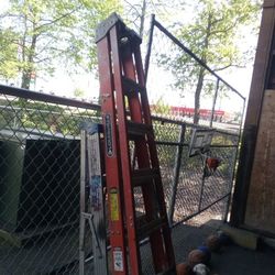 8ft Tall Fiberglass Ladder