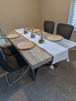 Killeen Modern Dining Table + 4 Ottomanson Upholstered Chairs | Dining Set