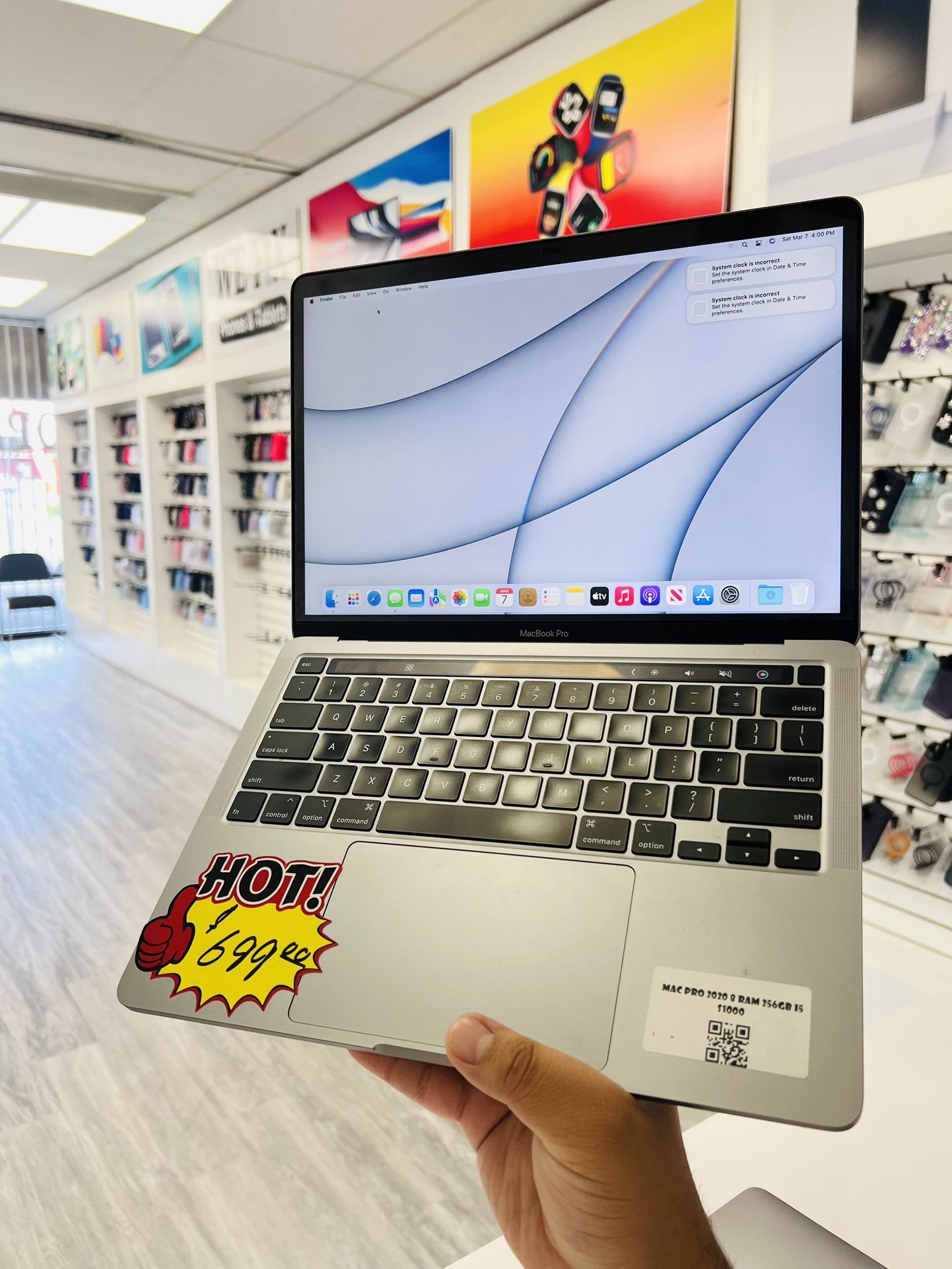 MacBook Pro 13 Inch 2020 i5 8gb Ram 256gb