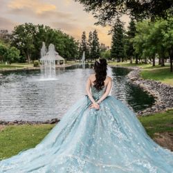 SELLING QUINCE DRESS 