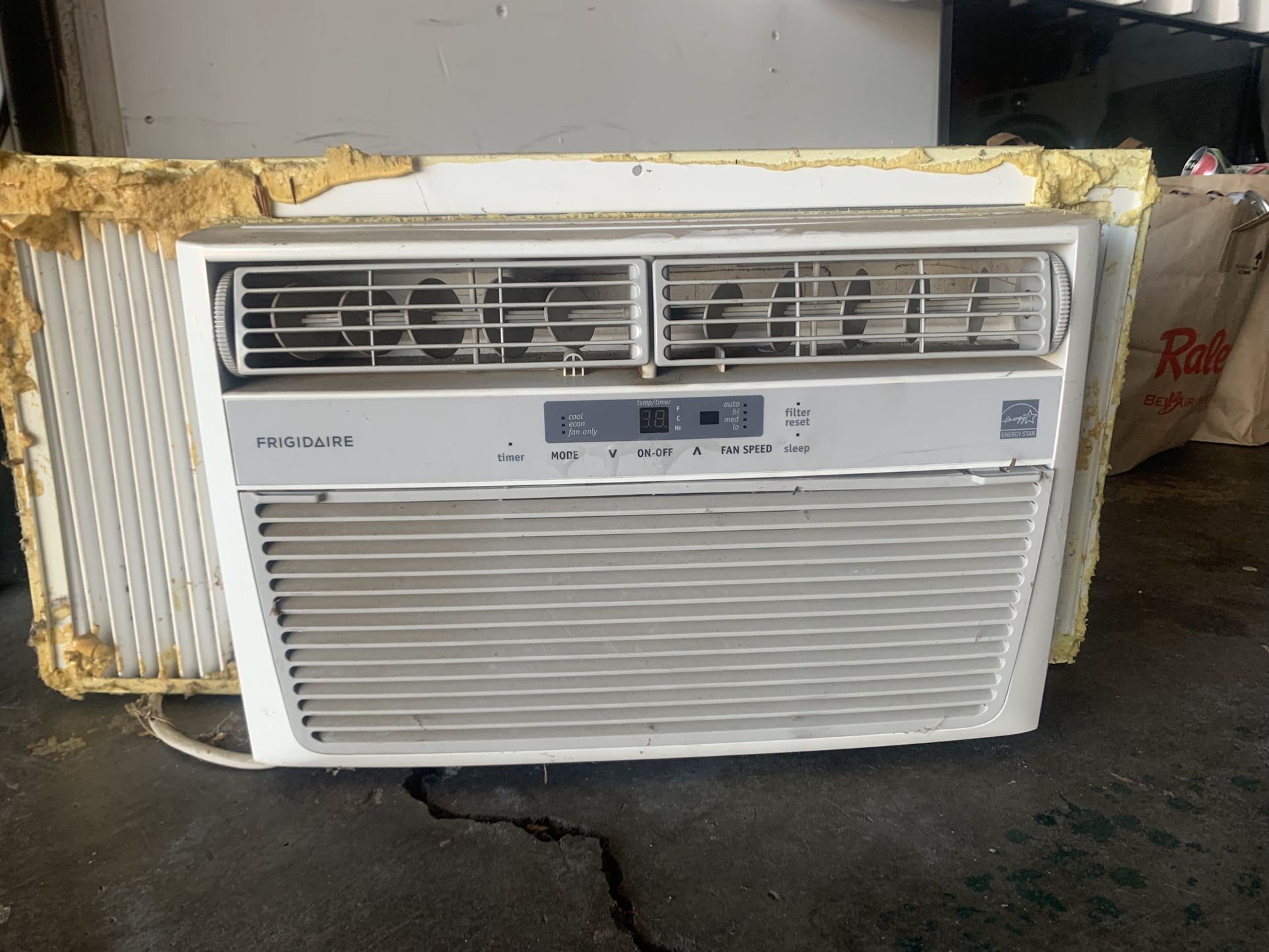 Window AC unit