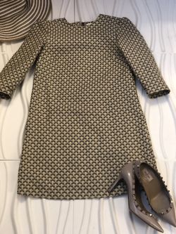 Gorgeous short dress, gold detail fabric, Long zipper in the back, Size S, $99