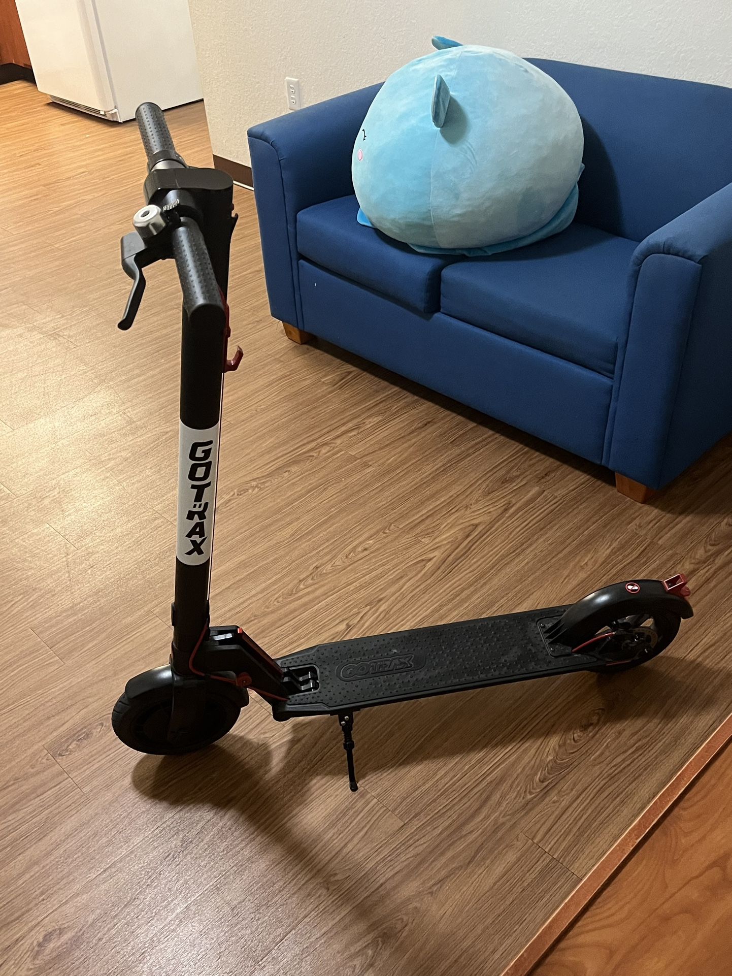 GoTrax GXL V2 (Electric Scooter)
