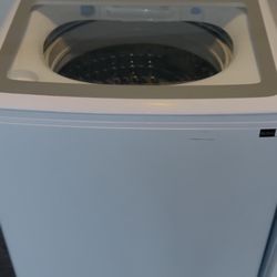 Washer & Dryer (Gas Hook-Up)