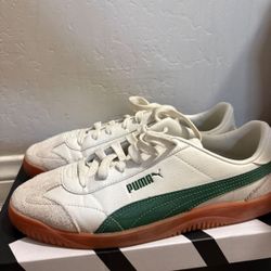 $10 Pumas 